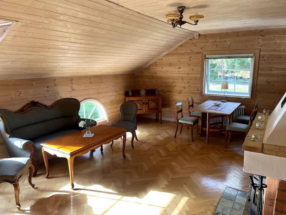 Large Cozy Villa Between Stockholm And Oslo Åmotfors エクステリア 写真