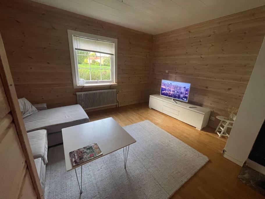 Large Cozy Villa Between Stockholm And Oslo Åmotfors エクステリア 写真