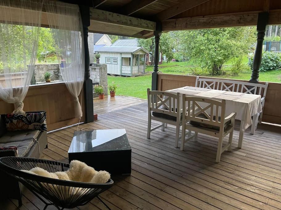 Large Cozy Villa Between Stockholm And Oslo Åmotfors エクステリア 写真